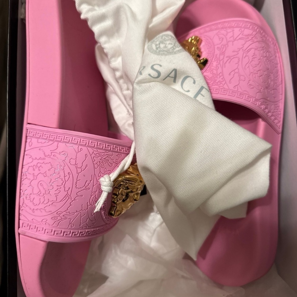 Versace Pool Slides - Picture 3 of 6